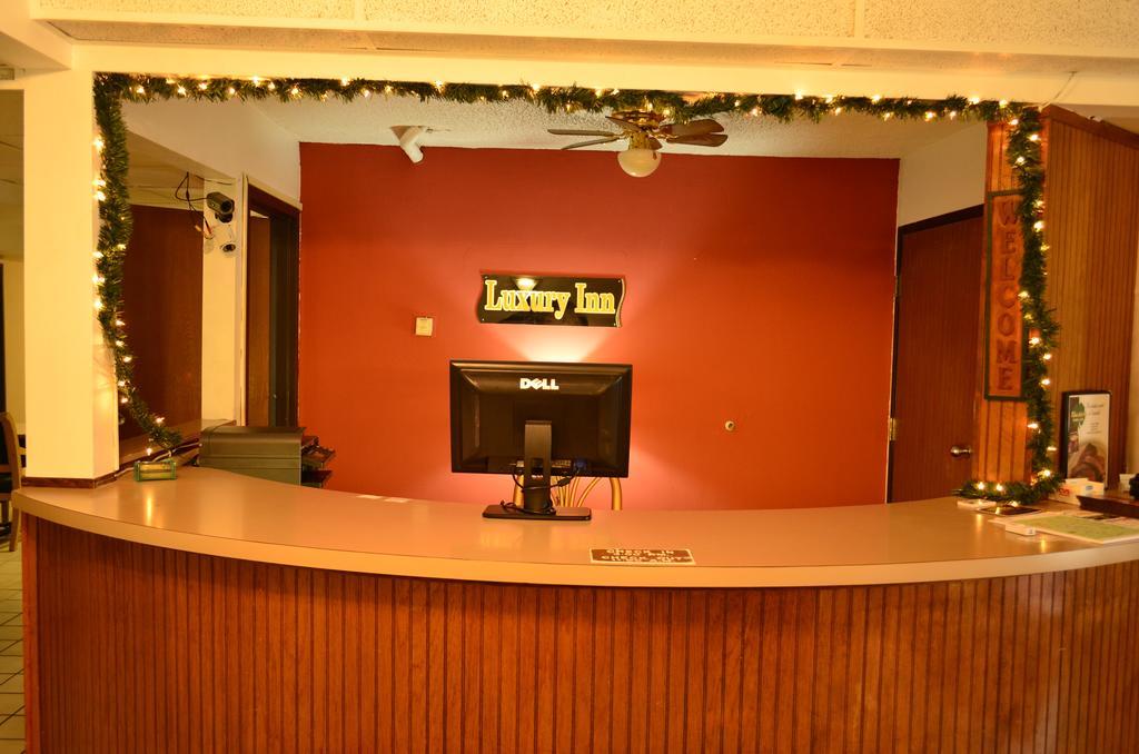 Luxury Inn & Suites Lincoln Exteriér fotografie